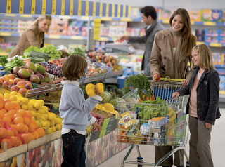 Lidl a angajat 1.300 de oameni de la inceputul lui 2011. Care sunt salariile noilor angajati?